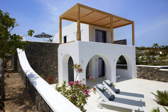  Santorini luxury villa Finley in Exo Gialos