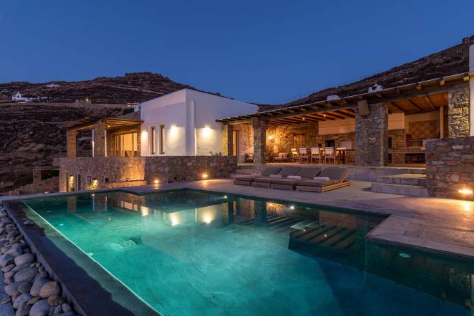 Mykonos luxury villa Sibylle in Ftelia
