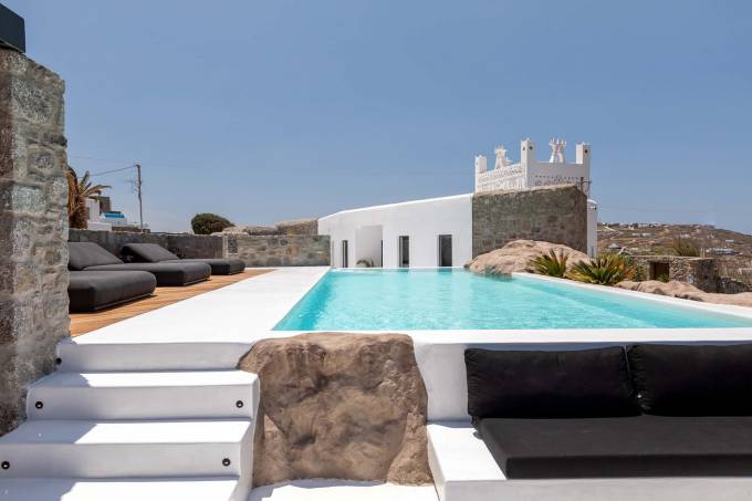 Mykonos luxury villa Aquamarine in Ornosia