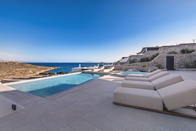 Mykonos luxury villa Bluebell in Aleomandra