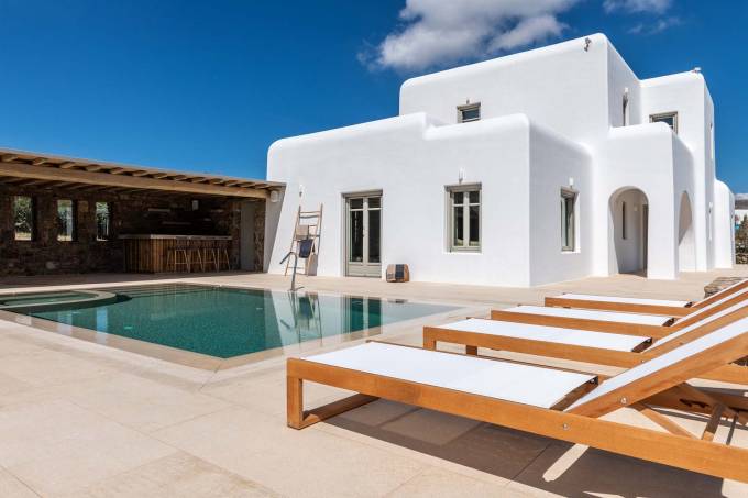 Mykonos luxury villa Jolie in Ftelia