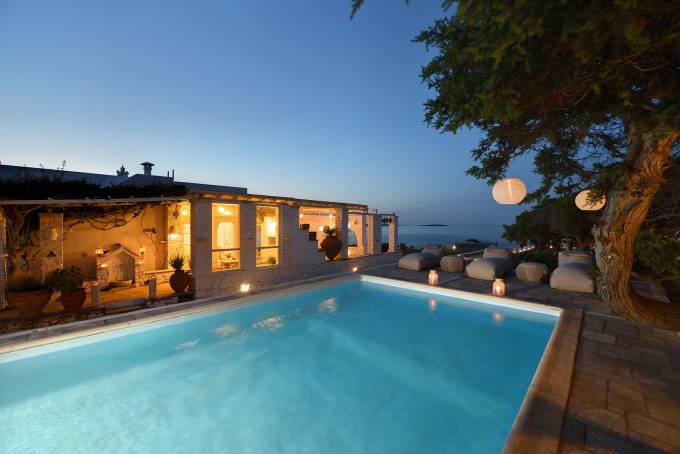 Paros luxury villa Agia Thalassa in Ambelas
