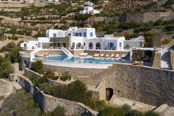 Mykonos luxury villa Queen Bee in Agios Lazaros