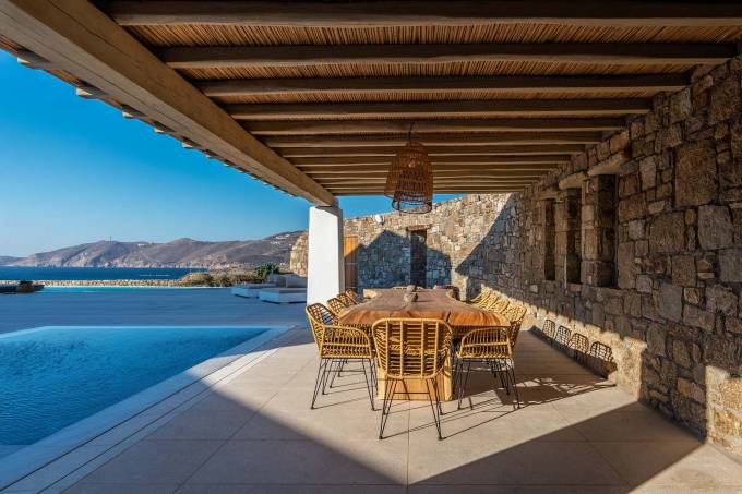 Mykonos luxury villa Adel Retreat in Ftelia