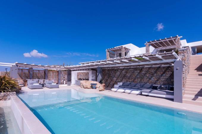 Mykonos luxury villa Flavienne in Kounoupas