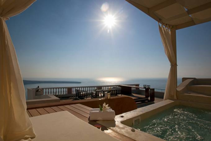 Santorini luxury villa Oia in Oia