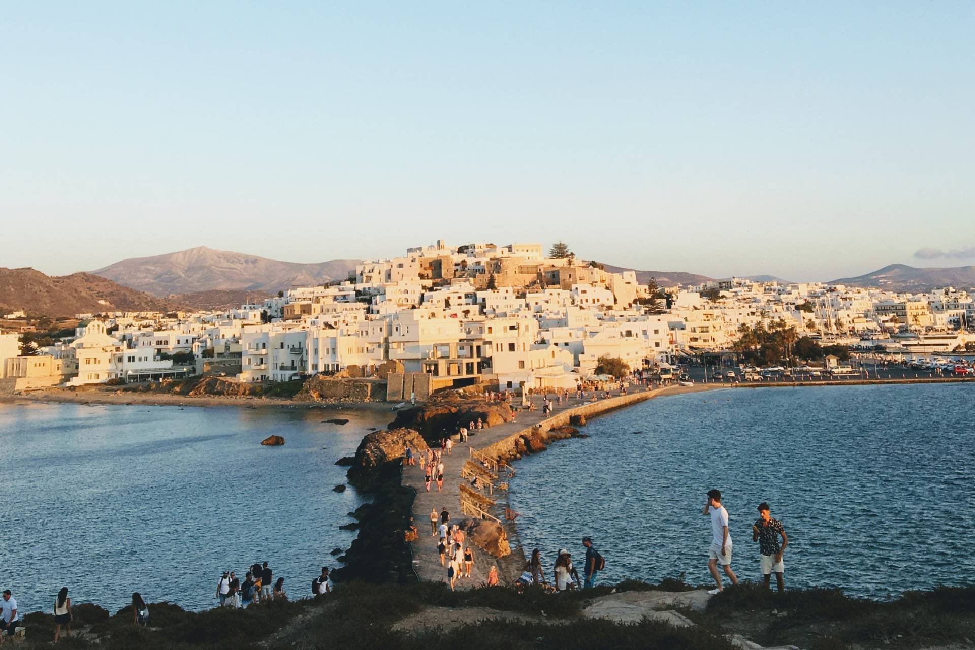 Culinary Delights: A Guide to Naxian Local Cuisine