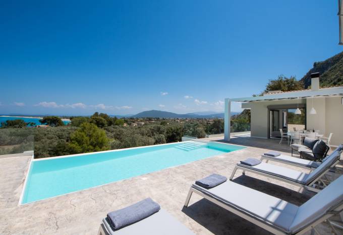 Lefkada luxury villa Jessamine in Agios Ioannis