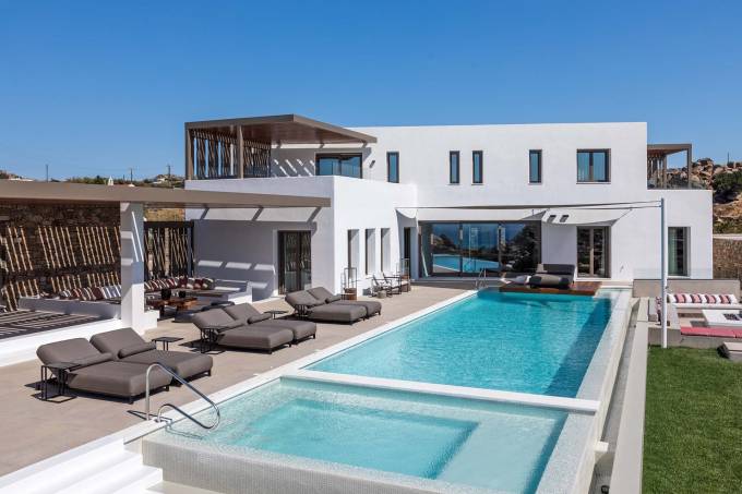 Mykonos luxury villa Scarlet in Paradise Beach